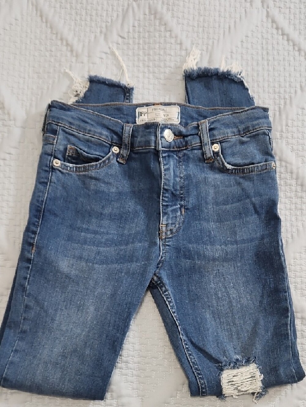 Free People High-Rise Medium Wash Denim Jeans Size 24/25 - Picture 3 of 7